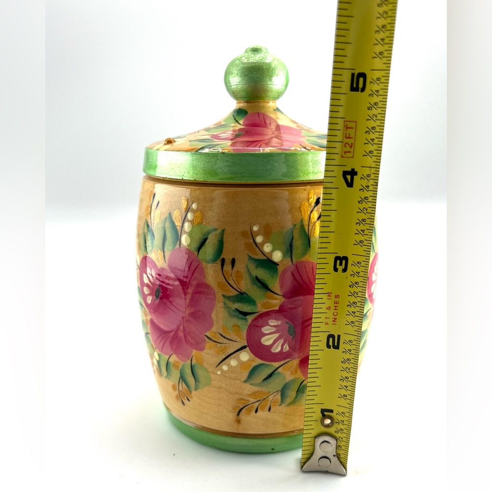 Vintage Wooden Jar Lid Hand Painted Flowers Lathe Turned Lacquered - Picture 10 of 10